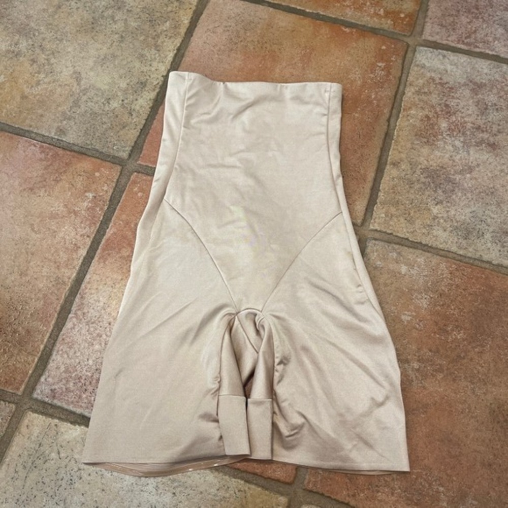 TC shapewear high waist booty shaper small
